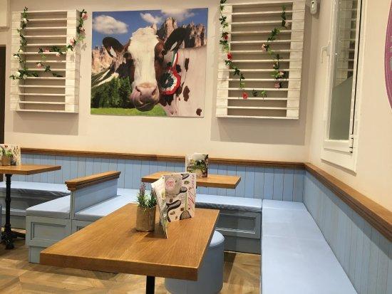 Mamma Mia Gelateria & Caffetteria