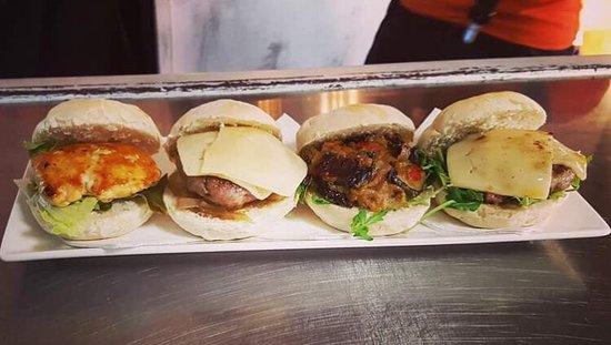 Momo Burger
